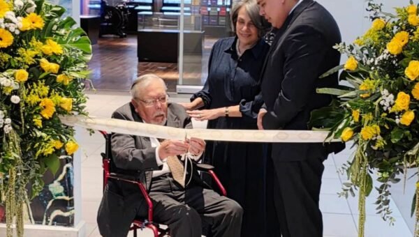 BCH inaugura exposición fotográfica en homenaje a Raúl Agüero Vega